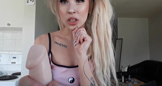 JOI, Tattoos, Handjobs, Solo Female, Cum Countdown spanky princess tattooed babe gives you joi ManyVids