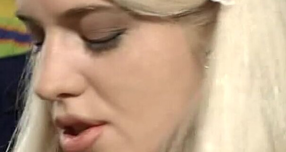 "Beatrice Poggi, Timea Astor, Monica, Alice, Mara, Szilvia, Edit, Frank Gun, Zoli Cowboy, Attila, Louis Later" Feature Love Hotel Teil 3 - Blas mir die Zauberflöte Magma