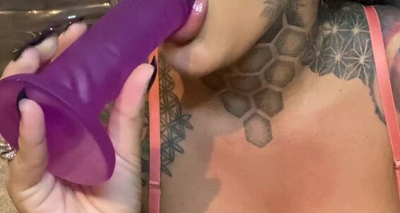 Inkprincess96 2047406371 03 05 2021 Little Treat For You Mmmm I Just Love To Suck Cock