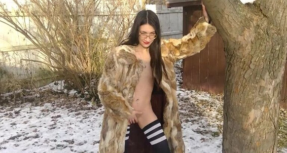 Furs, Outdoors, Public Blowjob, Public Flashing, Public Nudity liz lovejoy public fur coat fun outdoors blowjob ManyVids