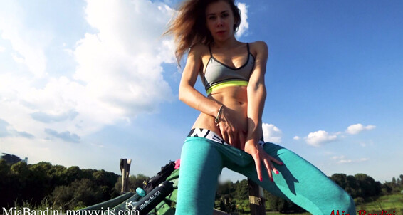 Amateur, Fingering, Masturbation, Orgasms, Yoga Pants mia bandini masturbating in public park and cuming ManyVids