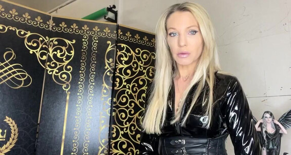 Ladydarkangeluk Onlyfans Who Is Into Just Simply Slave Servitude Who Loves A Bit Of Slave Servitude Or Who Just Loves Fun