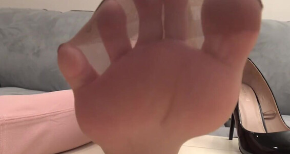 Karakinky Onlyfans New Clip Youre Giving Up Feet For Lent Ill Bet I Can Make You Change Your Mind