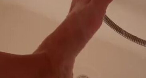 Tinsleyteaser Onlyfans Just Had Some Fun In The Dorm While Showering How Do You Like F
