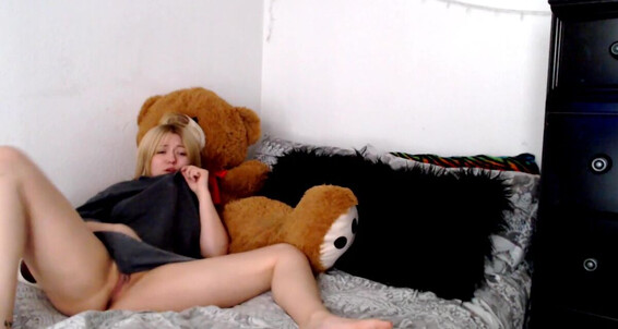 Age Play, Pillow Humping, Daddys Girl, Dirty Talking, Teens kalliyarose cumming in daddies dirty tee shirt ManyVids