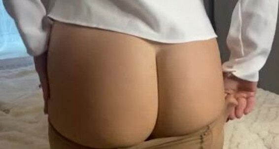 Alise Williams Aka Alisewilliams Onlyfans I Can T Resist The Amazing Feeling On My Nude Pantyhose C