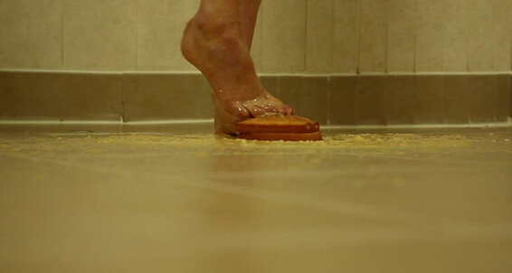 "ScarlotRose" booty shaking, food & object crush, food sploshing, pigtails, sfw, sploshing WAM Scarlot s feet get a trifle messy manyvids
