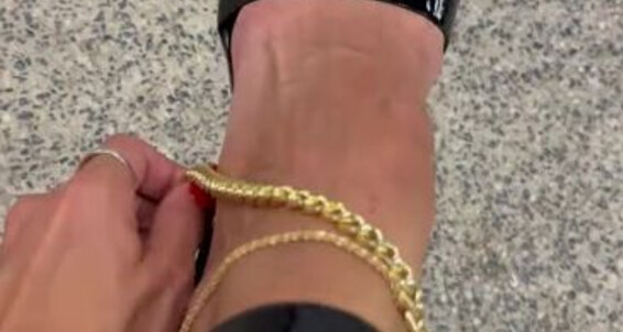Heels Of Mine Nicknamed Heelsofmine 09 11 2023 Onlyfans Video Little Bit More Teasing In Public