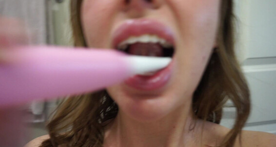 "HARPERMADI" mouth fetish, spit fetish, spitting, toothbrushing, topless 700 Brushing My Teeth Topless manyvids