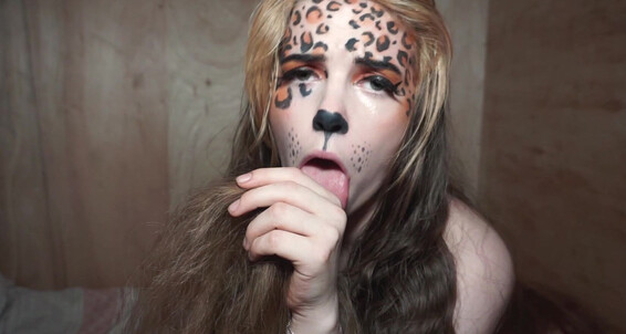 "LongHairLuna" erotic magic, magic control, pet play, transformation fantasies, transformation fetish Body Swap WereWoman manyvids