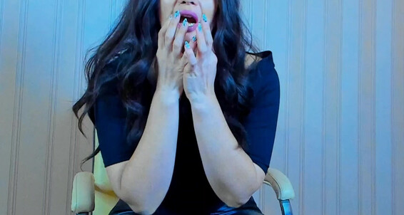 "JuliaCrown" feet, psychiatrist, socks, transformationfantasies, transformationfetish Transforming Therapist into Dominatrix manyvids