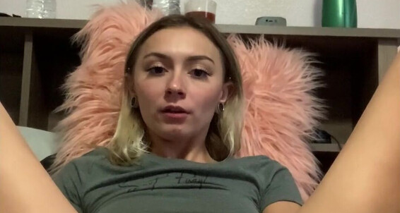 Blonde, Hair Brush, Masturbation, Petite, Solo Female senorita satan senorita satan fuckingy hairbrush ManyVids