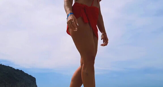 Divastiletto Nicknamed Divastiletto 04 11 2024 Onlyfans Video Lets Start With This First On The Beach With High Heels And A Micro Bikini
