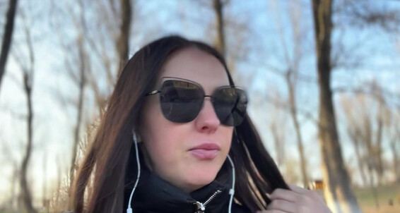 Walking by people in park and BURPING March 01, 2024 Manyvids