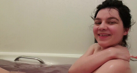 "EveYourApple" masturbation, teens (18+), amateur, bathtub fetish, pussy spreading Alt Cutie Takes a Bath Manyvids