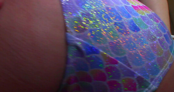 "Goddess Vanessa" ass shaking, ass worship, masturbation encouragement, mesmerize, mind fuck Shiny Ass Shake Mind Fuck Manyvids