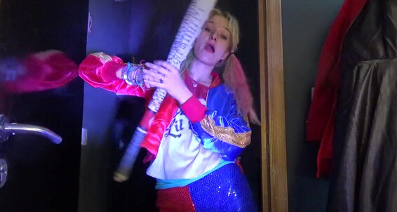 "Goddess Vanessa" costume, cosplay, executrix, femdom pov, supervillain THUG Harley Manyvids