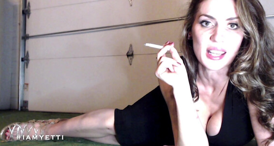 "Iamyetti" cei, foot slave training, pee, pet play, smoking PET PLAY Manyvids