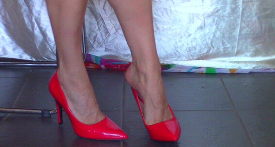 "Goddess Vanessa" feet, high heels, dangling, shoe & boot worship, shoeplay Red Stiletto Play amp Dangle Manyvids