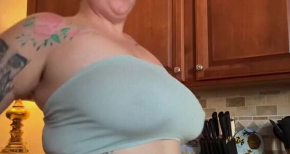 Jb Treasures Xxx Nicknamed Jbtreasuresxxx 08 20 2025 Onlyfans Video Come Dance With Me While We Cook Together