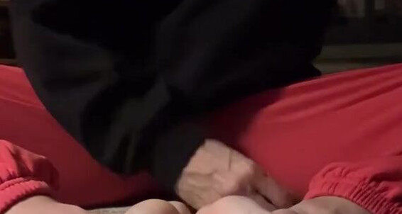 Onlyfans - Nicknamed Funkfyfeetgurl5150 - Gets naughty with her feet in this steamy morning video
