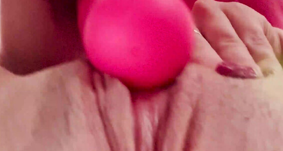 PinkBaby24's close-ups of her squirting pussy in POV