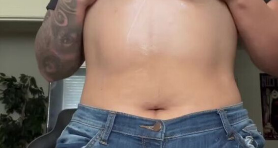 Watch Nicknamed Solidgoddess 06 12 2025 Onlyfans rub lotion all over her cameltoe in private show