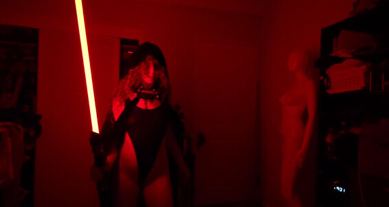Fullmetalifrit, the only metal freak, shows off her cosplay skills in April Fools Day video