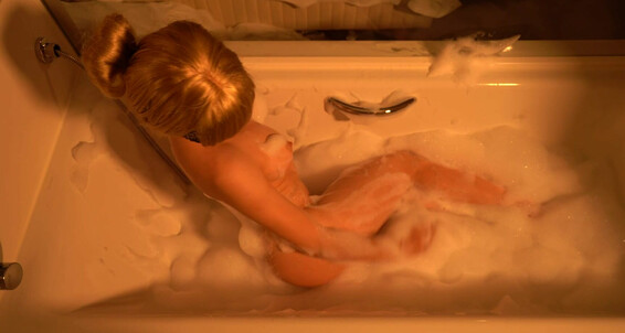 ana-lingus-01-06-2020-384248931-here-is-the-second-video-we-made-in-the-hotel.-me-having-fun-in-the-bath-tub.-was-so-fun-a