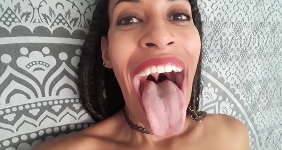 GoldenLace enjoys many-vids for your cum - teeth, tongue, mouth, and more!