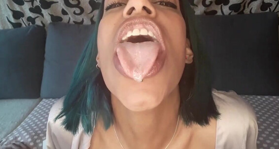 GoldenLace's JOI fetish will make you cum with her tongue