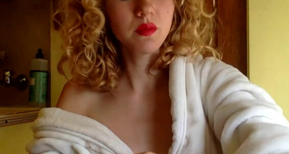 Blonde, Hairy Bush, Lipstick Fetish, Petite, Strip Tease tease-with-margo-perky-tits-puffy-nips ManyVids