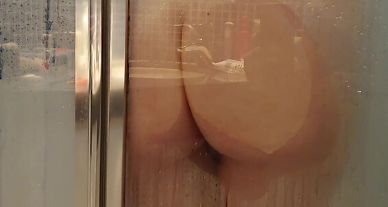 Curvy Big Tits Slut Showering & Wanking in Soapy Showerhead