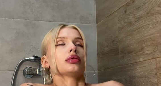 Molly Mi gets a steamy bath in ice and gets a huge load of cum