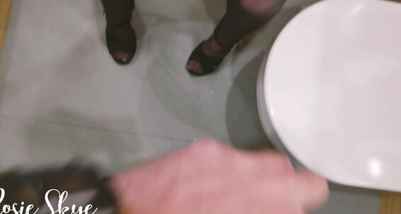All Natural, Brunette, Cum Play, Pussy Teasing, Rubber Fetish cumming-in-my-pantyhose-and-pull-them-up ManyVids