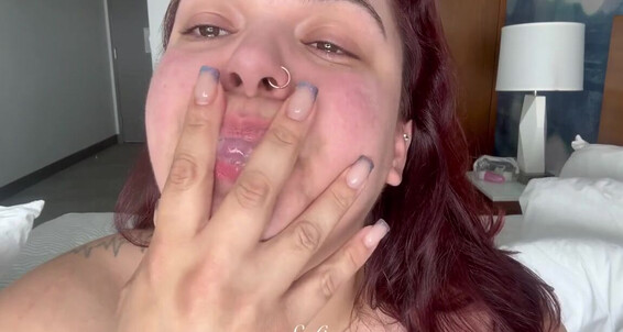 Sofieebabyy 04 27 2025 - Real girl gets kinky with her fingers in her throat and throat play