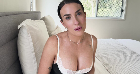 Aysha Paige is a hot stepmom who loves to cum for her stepson's virtualhandjob