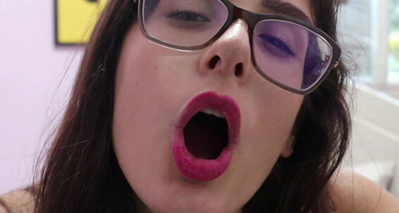JuliaGoddess teaches you how to jerk off with her JOI skills in ExploreRey's foreskin JOI video