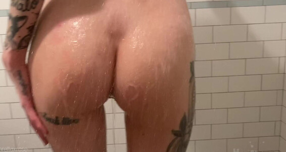 Lorettarose Having Fun In The Shower With Stormy Nsfw