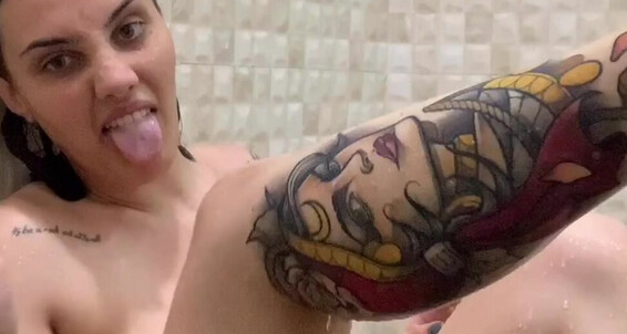 Haubsuicide Shaving All My Body Yesterday See Me Clumsy And Having Fun In The Bath Gfe R