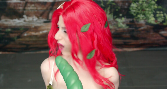 Cosplay,Comic Book Role Play,Role Play,Bad Dragon,Solo Female lana rain poison ivy feels natures true power ManyVids