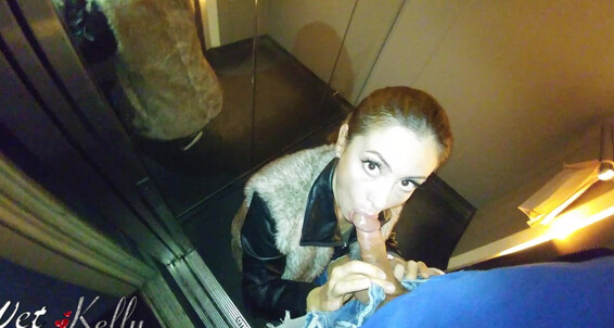 Blow Jobs, Public Blowjob, Cum In Mouth, Cumshots, Public Outdoor wet kelly quick blowjob in the elevator ManyVids