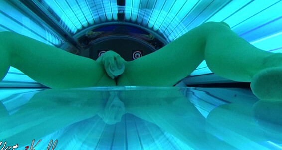 Tan Bodies, Dildo Fucking, Solo masturbation, Hidden Cam, Amateur wet kelly masturbate with my toy in solarium ManyVids