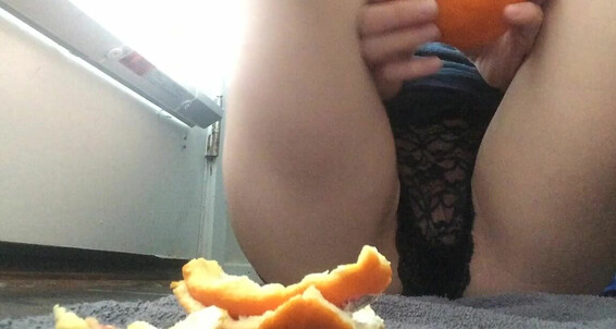 Le Lea Requested Hand Fetish Video With Licking