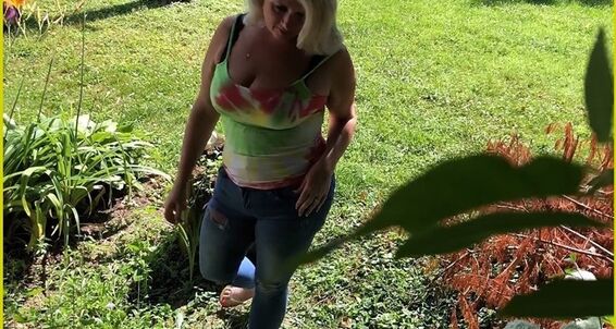 Boobs, Big Areolas Paintedrose - Son Mows Mommy's Lawn