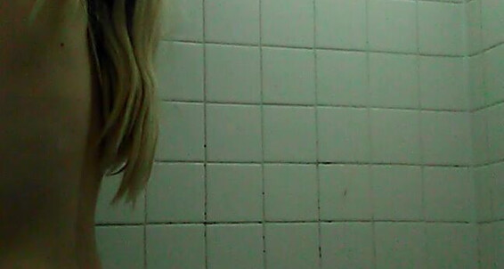 Hayeelove Teen Fun In The Shower