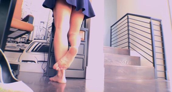 Goddess Jessica's CEI in high heels and stockings will make you forget about your cuckold issues