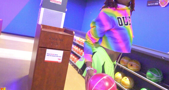 Petite Ebony A Strike Down Her Thoat with Bowled Clowns in Public