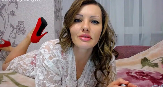 Miss Honey Barefeet - My Red Lips Own You IWantClips