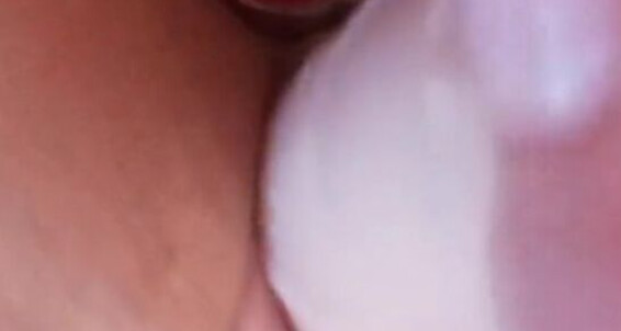 A Beautiful Slut Plays With Her Holes And Cums Anal And Pussy